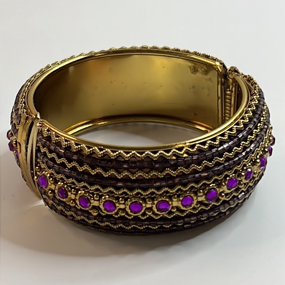 90s Vintage Purple Gold Tone Jeweled Rhinestone Beaded Bracelet with Spring - Picture 8 of 15